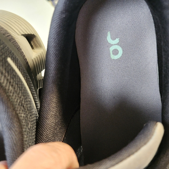 ON Running Cloud 5, Black Lead, Women Size 11 - Picture 12 of 16